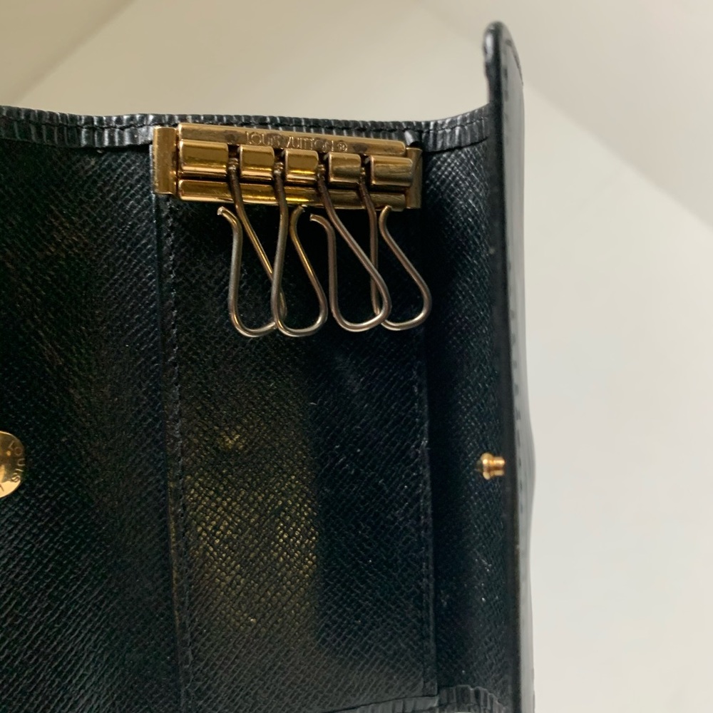 Louis Vuitton key holder - Picture 8 of 9